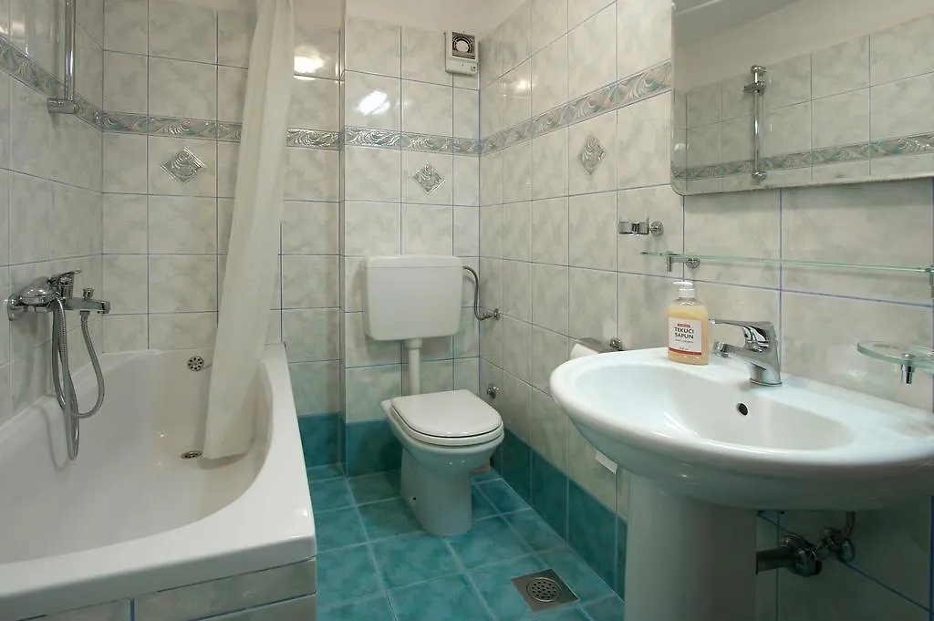 Apartments Ava Porec 0*,