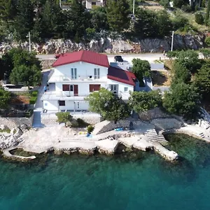 Mila , Stari Grad Horvátország